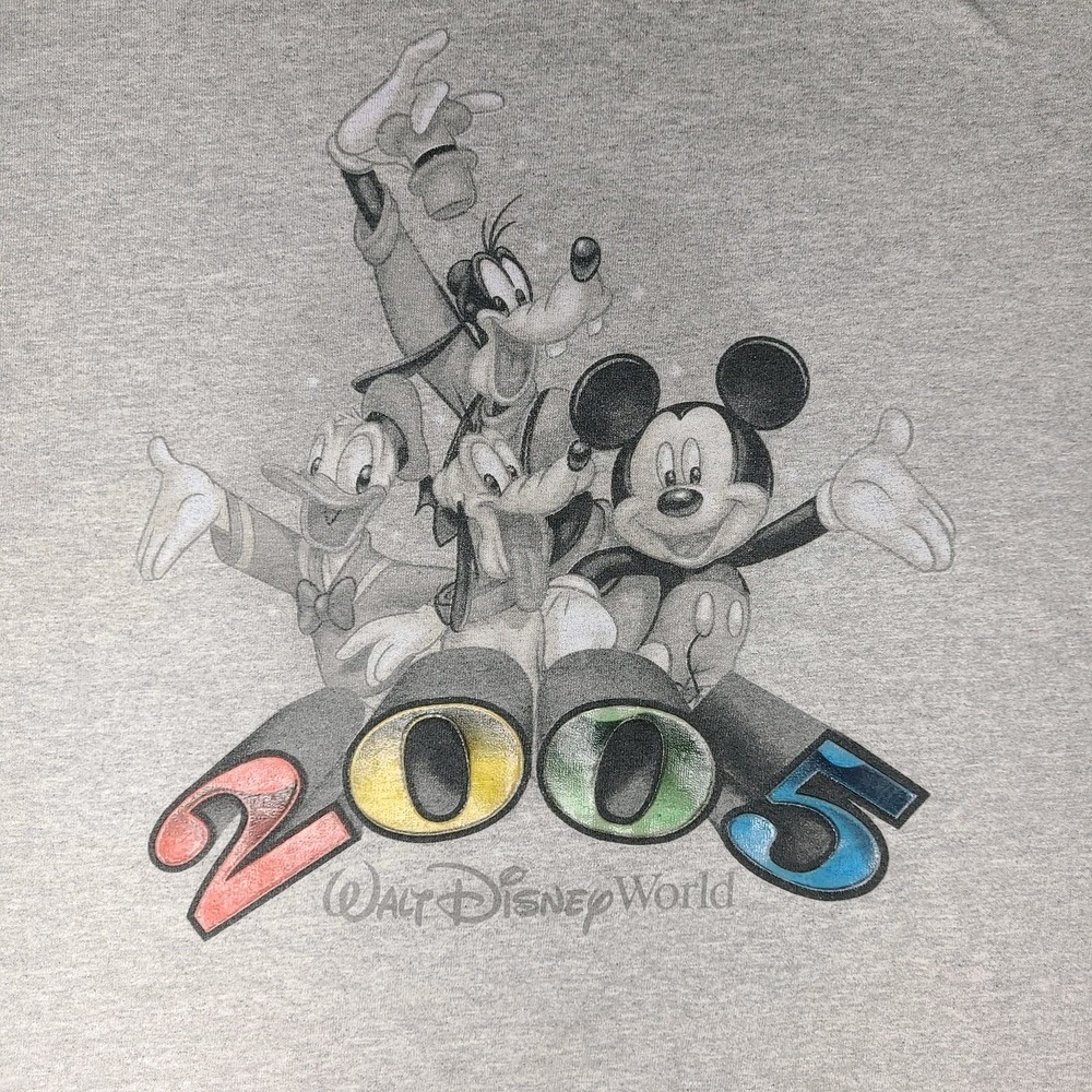 Vtg 2005 Walt Disney World T-Shirt Adult Gray Mickey Donald Goofy Graphic